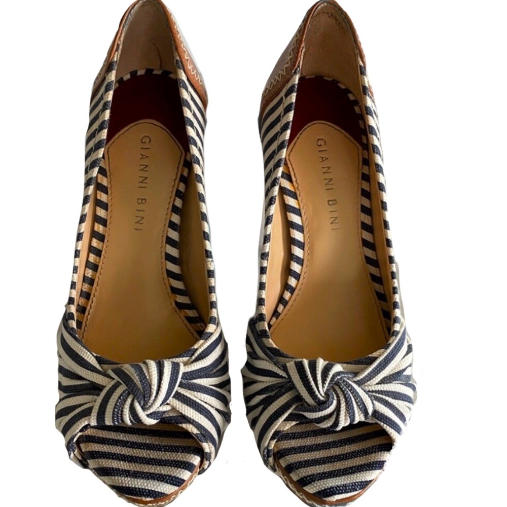 Gianni Bini Navy, White, Leather Heels Size 7